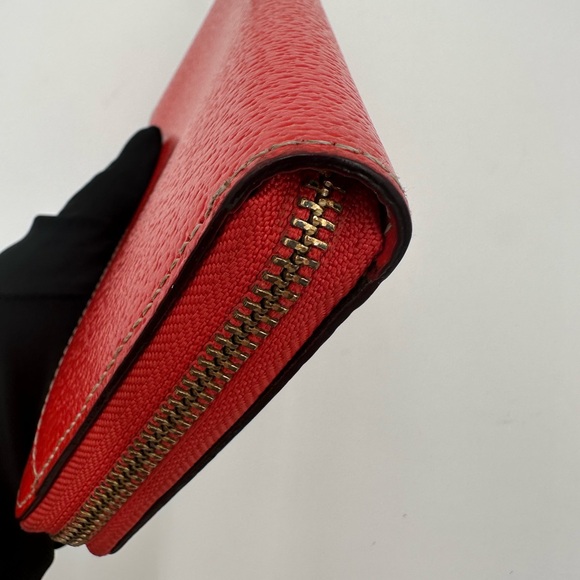 Kate Spade Neda Wellesley  Red Leather Wallet With Vibrant Pink Interior - Picture 5 of 11